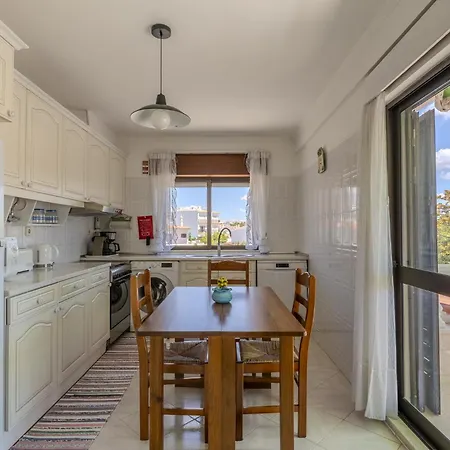 #345 Ac & Garage Apartment Albufeira